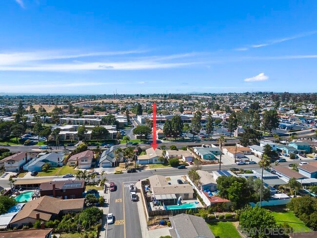 Photo - 251 Sandstone St