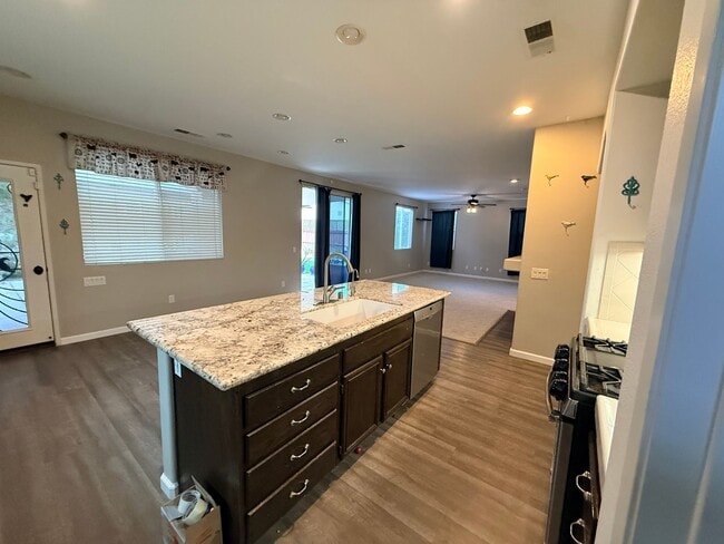 Photo - 3 Bed home with RV Parking for Rent in Murrieta