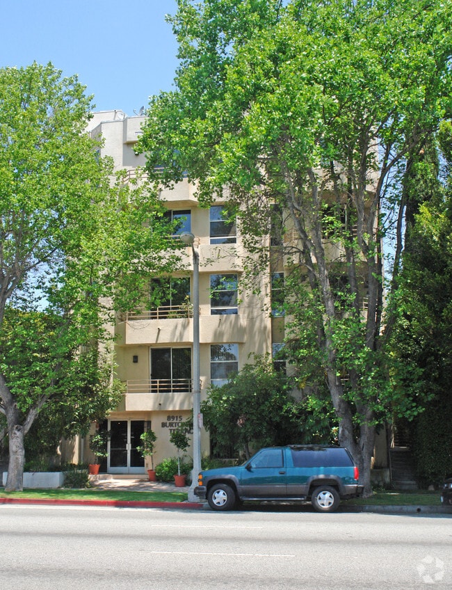Building Photo - BWG