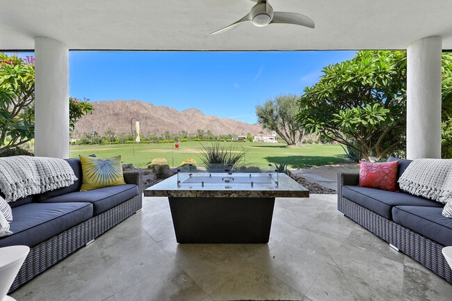 Building Photo - 49845 Lago Dr