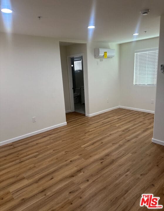 Photo - 2637 Alice St