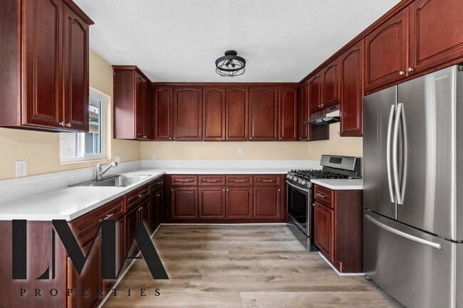 Building Photo - 4317 W 120th St Unit C