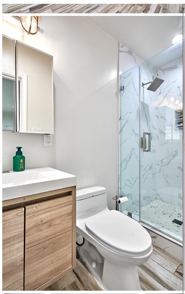 Photo - 2054 Fremont Ave