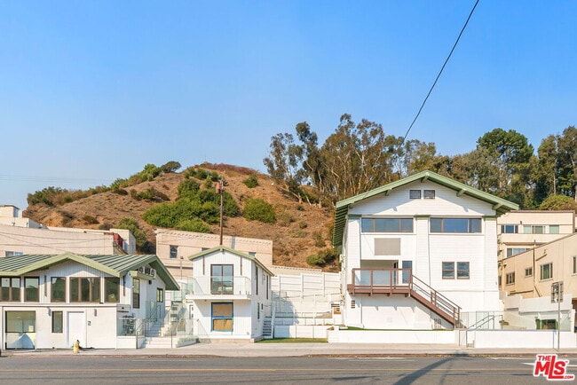 Photo - 117 W Channel Rd Unit 117