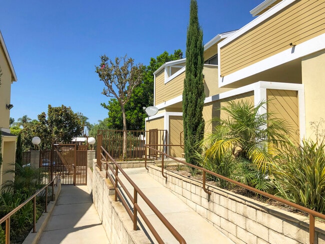 Photo - Ladera Vista Apartments