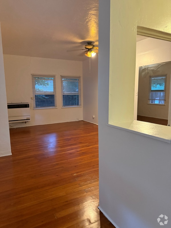 Building Photo - 1201 N Orange Grove Ave Rental