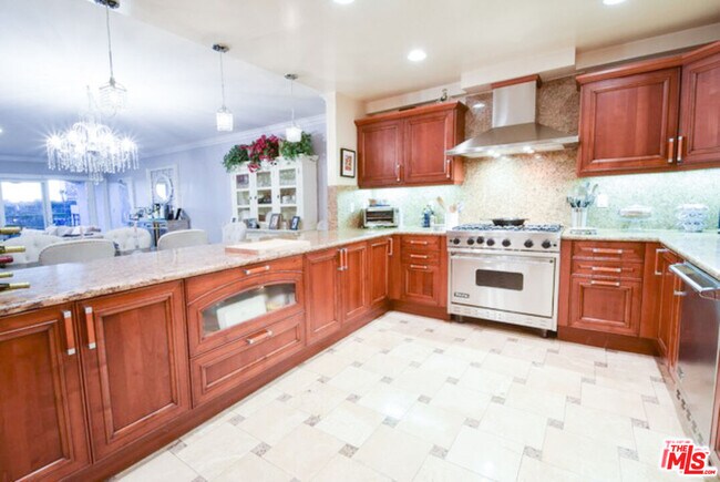 Photo - 1828 Glendon Ave Unit PH3