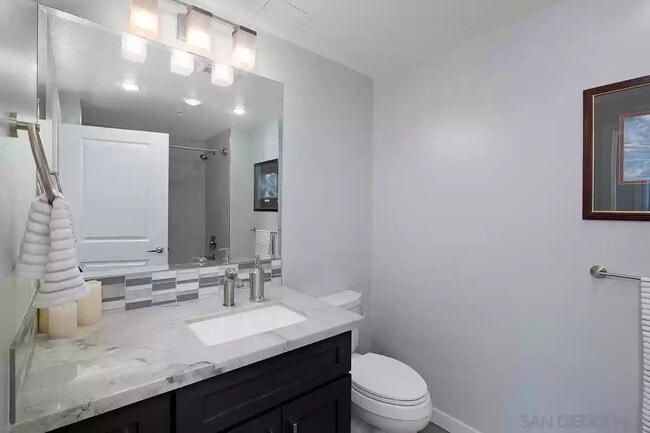Photo - 850 Beech St Unit 713