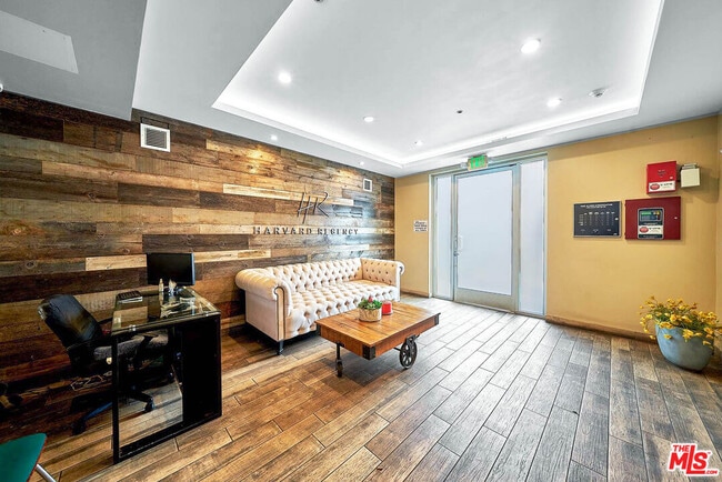 Photo - 1101 S Harvard Blvd Unit 306