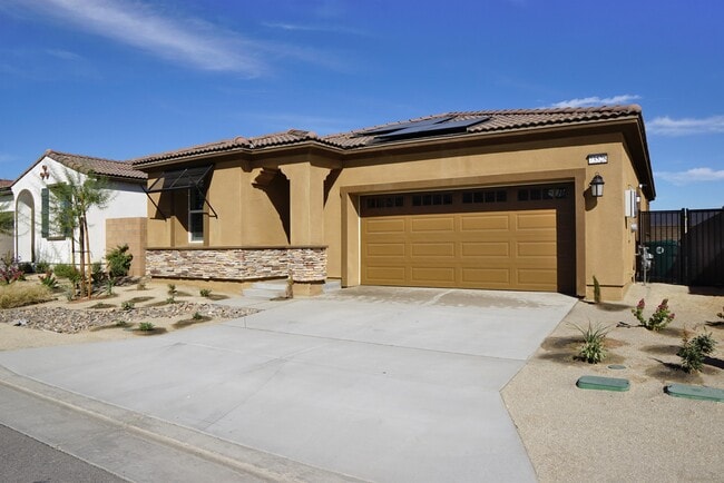 Building Photo - 73528 Cierra St