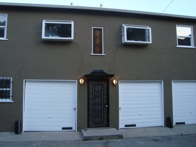 Building Photo - 1548 Rendall Pl