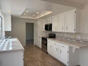 Photo - Spacious 5 bedroom 2 1/2 bathroom Westpark... House