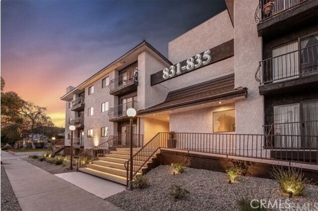 Building Photo - 835 E Lomita Ave Unit 202A Rental
