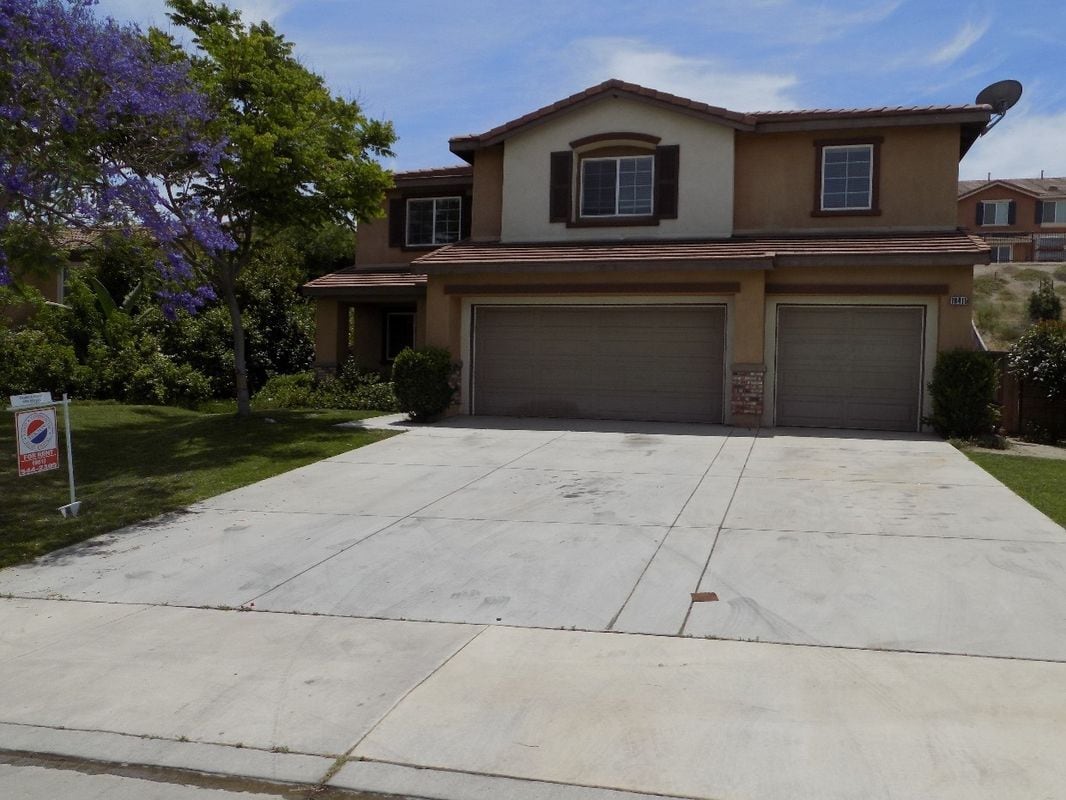 Photo - 18415 Whitewater Way