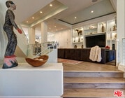 Photo - 129 Channel Pointe Mall