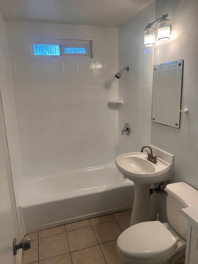 Photo - 3 BEDROOM HOUSE IN NORTH FONTANA