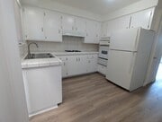 Kitchen - 216 Melrose Dr Unit 216