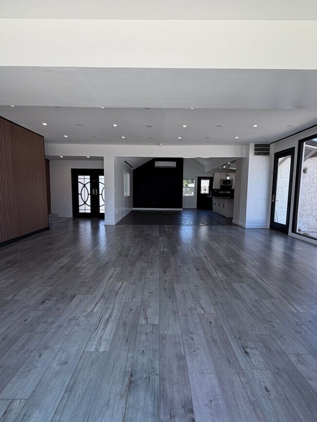 Photo - 9040 Wildwood Ave Unit 9040 1/2