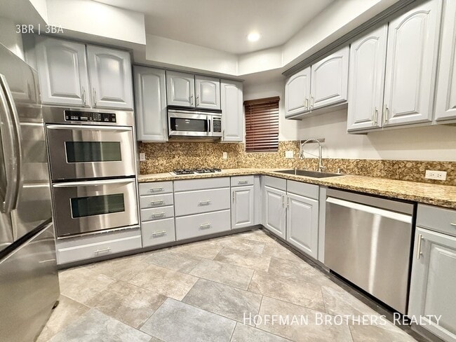 Photo - 1135 Rexford Dr Unit 102