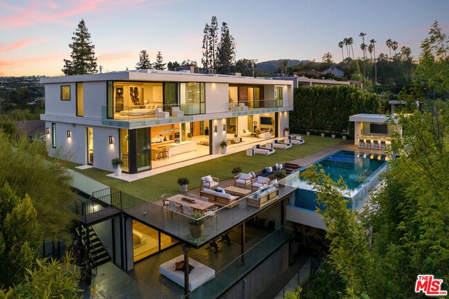 Photo - 16801 Oak View Dr