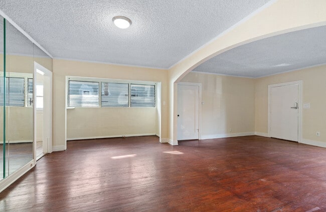 Photo - 929 N Croft Ave