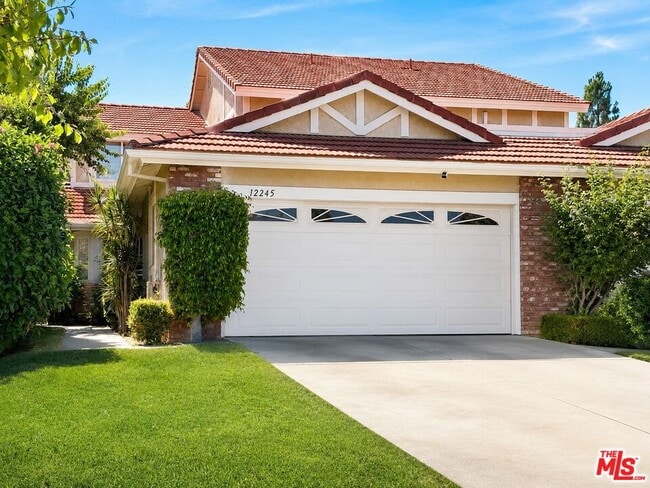 Building Photo - 12245 Shady Hollow Ln