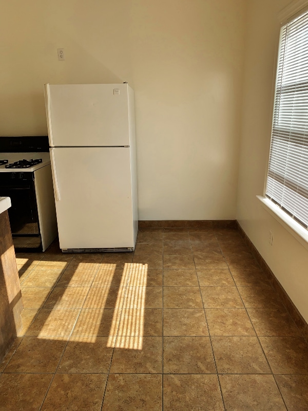 Photo - 7964 Fountain Ave Unit 3