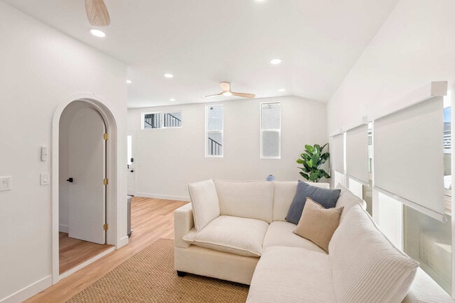 Photo - 362 Gravilla St Unit SI ID1625731P