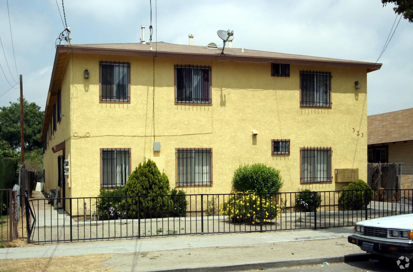 Courthouse Apartments - Courthouse Apartments