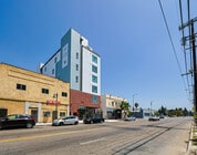 Photo - 1317 W Jefferson Blvd Apartments