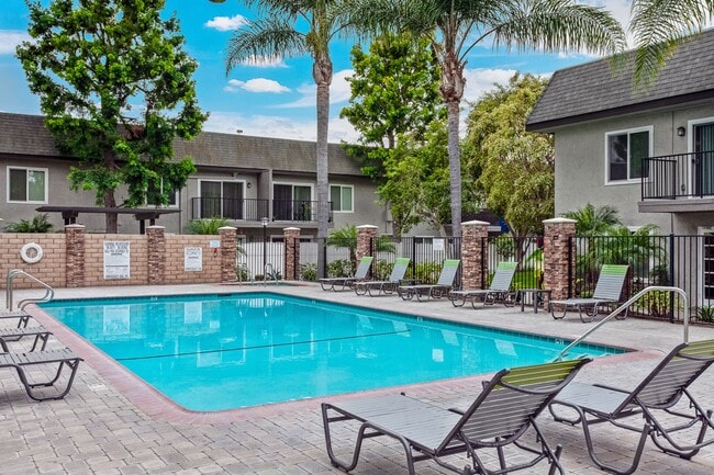 Photo - Beachwood Apartments