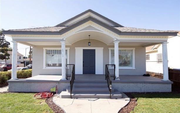 Photo - 4279 Walton Avenue Unit Main room