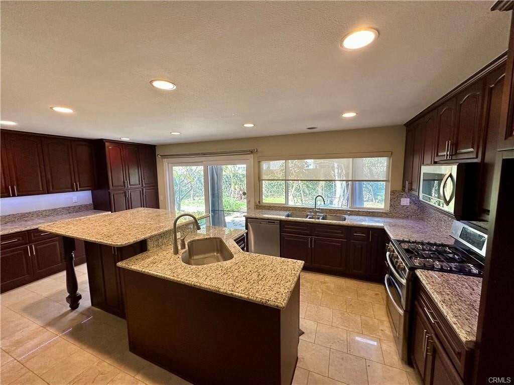 Photo - 17631 Mapes Ave