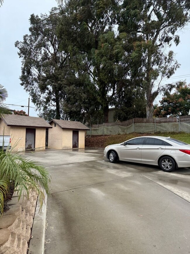 Photo - I AVE -2415 Unit 2415  B