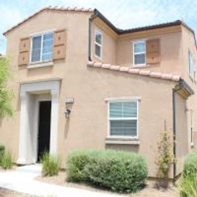 Building Photo - 3 Bedroom Condo for Rent in Murrieta