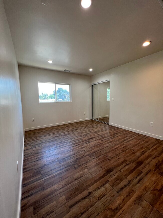 Photo - 12921 Norris Ave