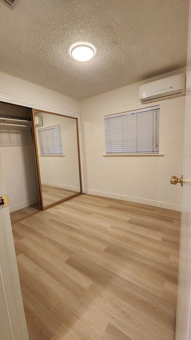 Photo - 1615 Lovell Ave