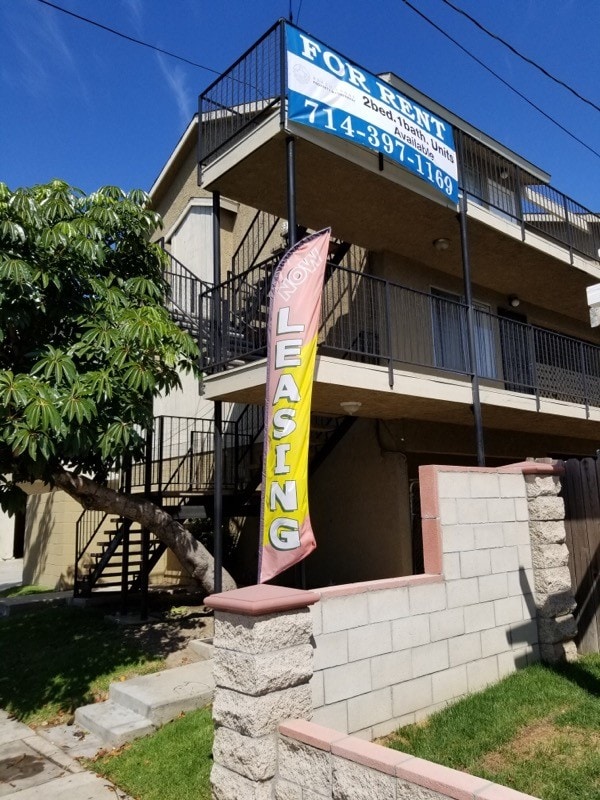 Photo - 1327 W. Civic Center