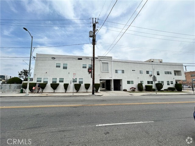 Building Photo - 1036 Normandie Ave Unit 14 Rental