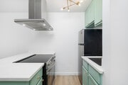Studio, 1BA - 400SF - Kitchen - 114 Gramercy Place