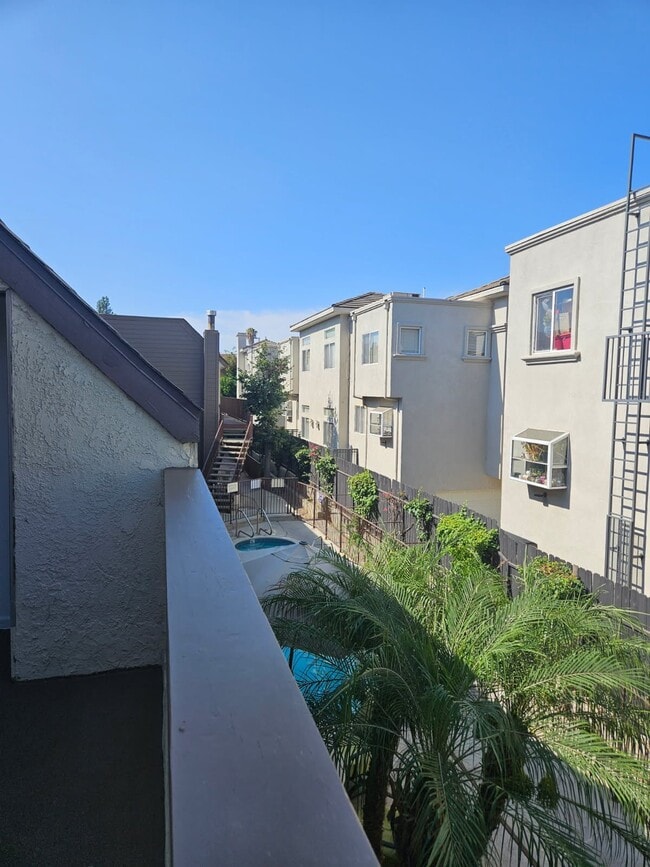 Photo - 18650 Hatteras St Unit 207