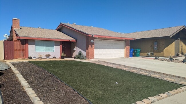 Building Photo - Excellent Location in Mira Mesa!