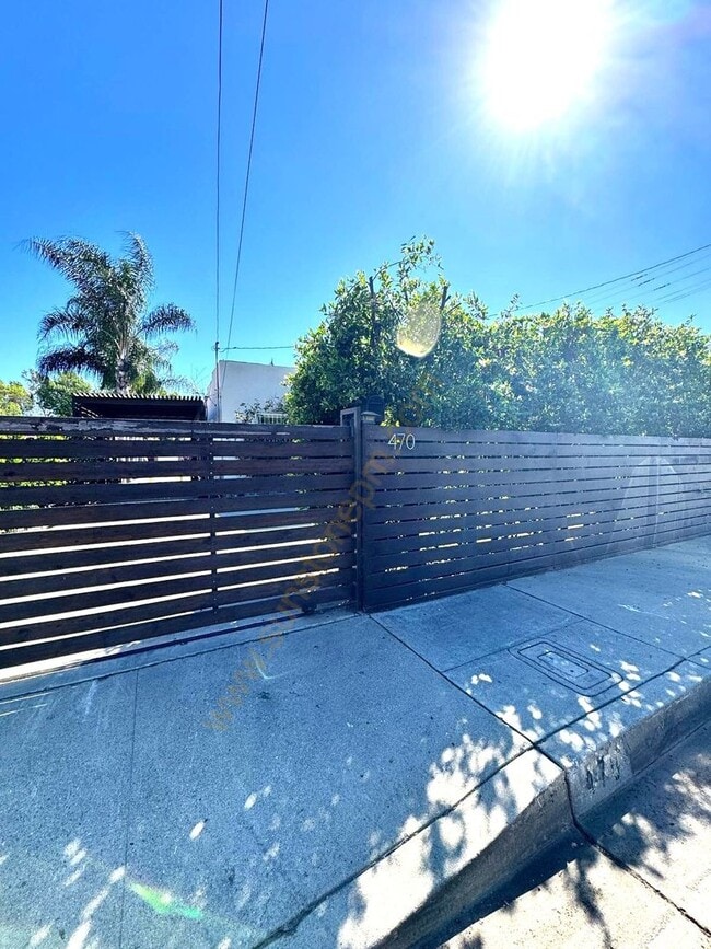 Building Photo - Beautifual Home