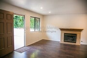 Photo - 584 Doyle Ln