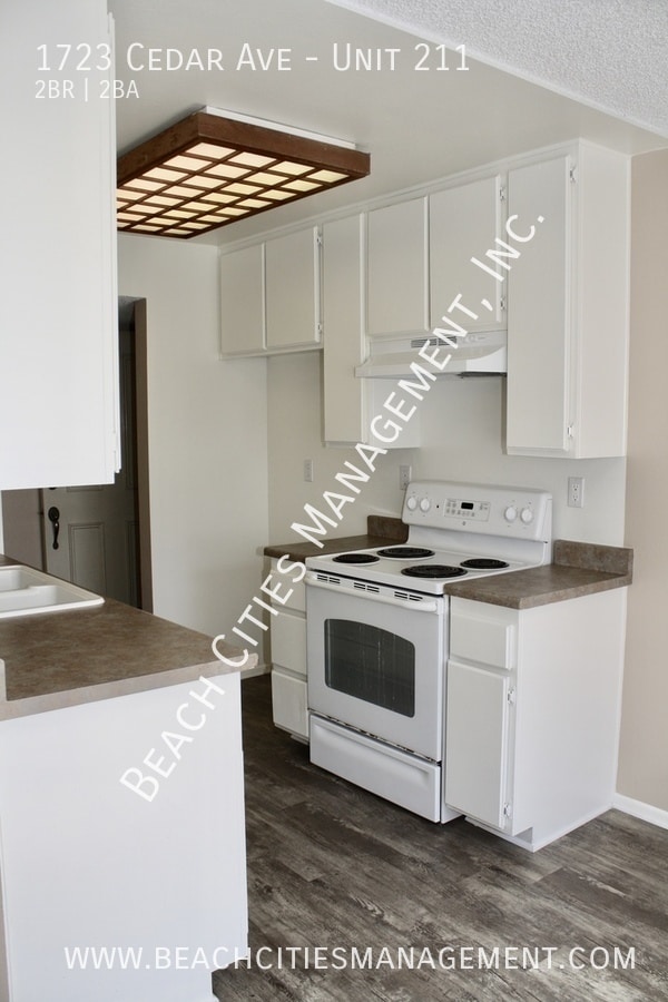 Photo - 1723 Cedar Ave Unit 211