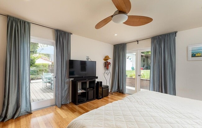 Photo - 727 W Hillcrest Blvd