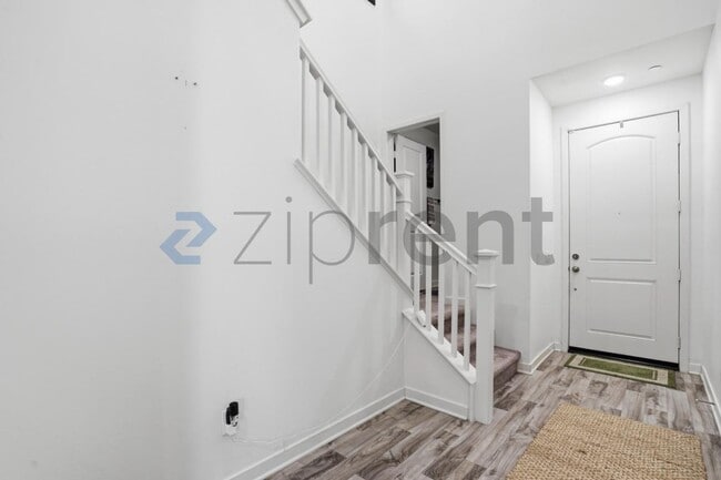Photo - 1607 Jedediah Pl