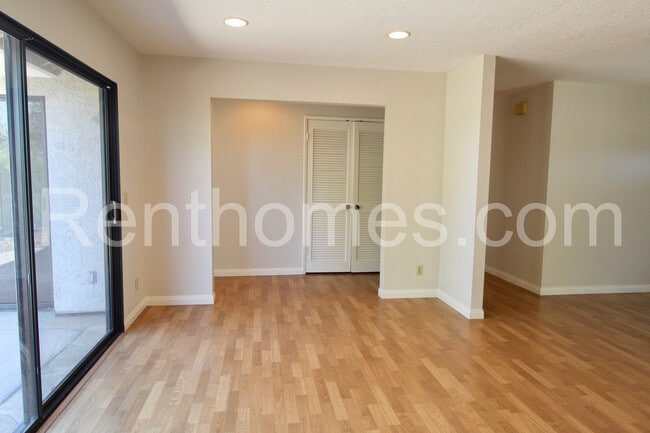 Photo - 2822 Mesa Dr