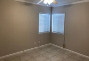 Photo - 2-bedroom Detached House w/ Gated Driveway!