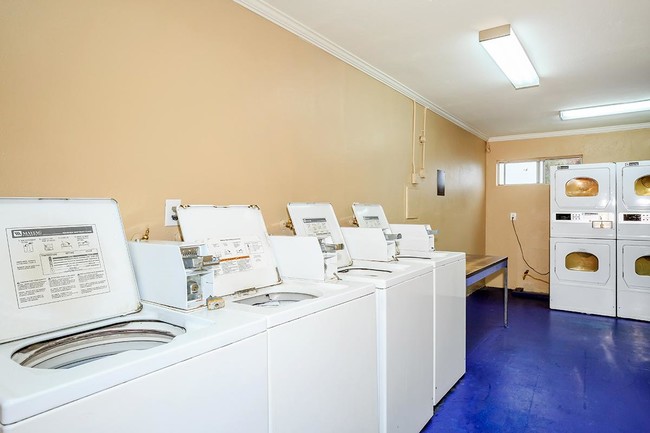 Laundry Room - Winter Gardens Manor